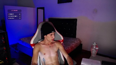 santiagocutexxx live cam on Cam4