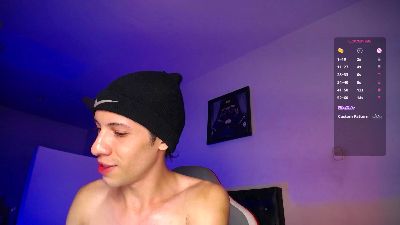 santiagocutexxx live cam on Cam4