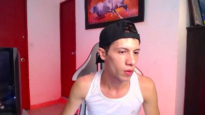 santiagocutexxx live cam on Cam4