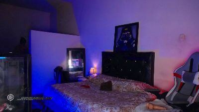 santiagocutexxx live cam on Cam4