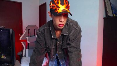 santiagocutexxx live cam on Cam4