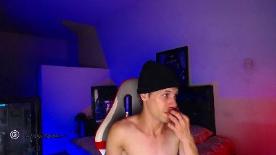 santiagocutexxx live cam on Cam4