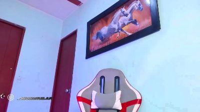 santiagocutexxx live cam on Cam4