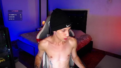 santiagocutexxx live cam on Cam4