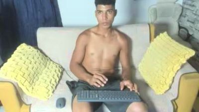 santiagodiaz live cam on Cam4
