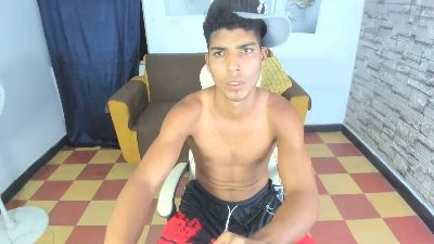 santiagodiaz live cam on Cam4