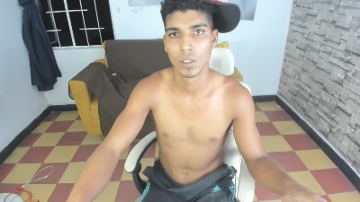 santiagodiaz live cam on Cam4