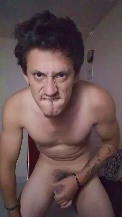 santiagomolano2 live cam on Cam4