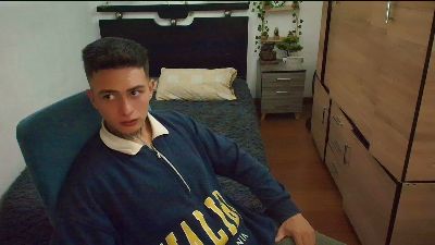 santiagoo live cam on Cam4