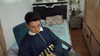 santiagoo live cam on Cam4