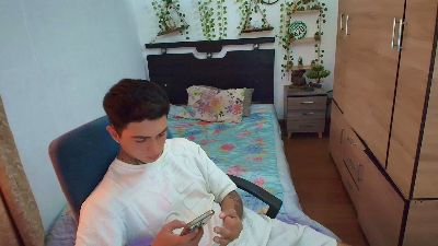 santiagoo live cam on Cam4