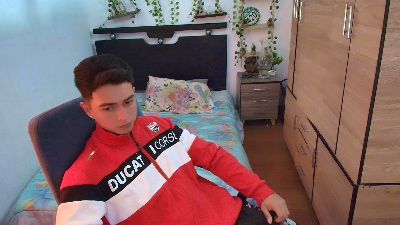 santiagoo live cam on Cam4