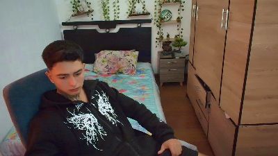 santiagoo live cam on Cam4
