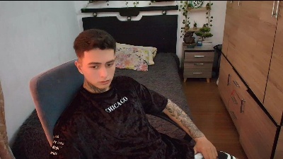 santiagoo live cam on Cam4