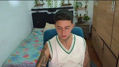 santiagoo live cam on Cam4