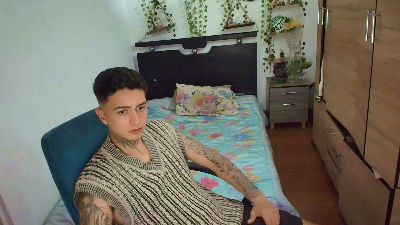 santiagoo live cam on Cam4