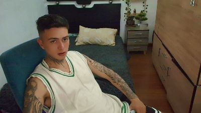 santiagoo live cam on Cam4