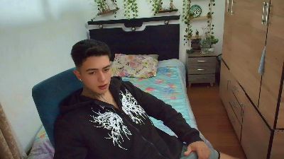 santiagoo live cam on Cam4