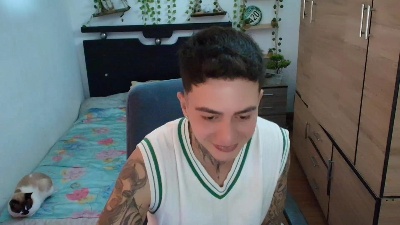 santiagoo live cam on Cam4