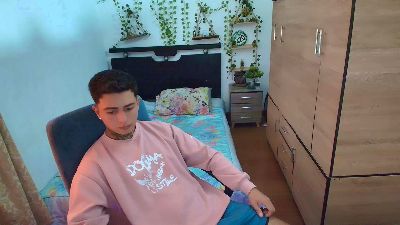 santiagoo live cam on Cam4