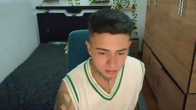 santiagoo live cam on Cam4