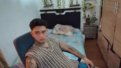 santiagoo live cam on Cam4