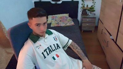 santiagoo live cam on Cam4