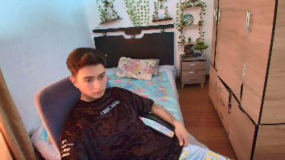 santiagoo live cam on Cam4