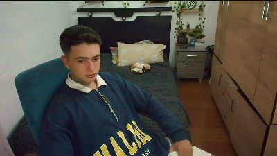 santiagoo live cam on Cam4