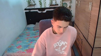 santiagoo live cam on Cam4