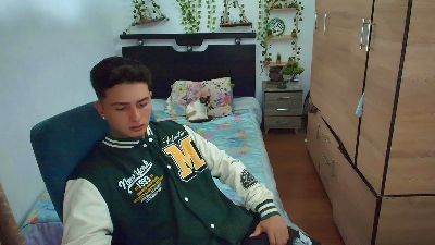 santiagoo live cam on Cam4