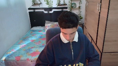 santiagoo live cam on Cam4