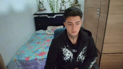 santiagoo live cam on Cam4