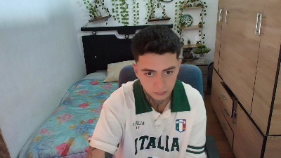 santiagoo live cam on Cam4