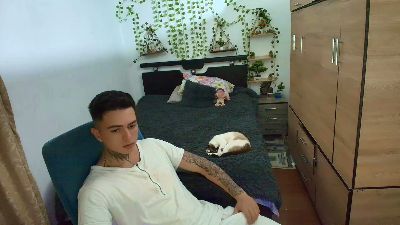santii_ss live cam on Cam4