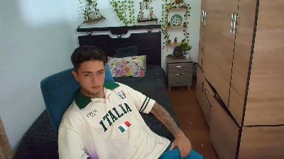 santii_ss live cam on Cam4