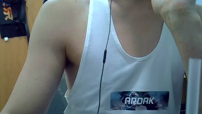 santimunez99 live cam on Cam4