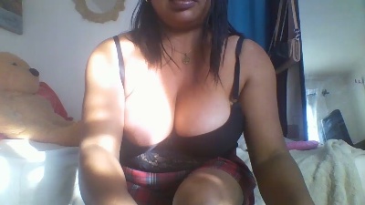 saphir_hot69 live cam on Cam4