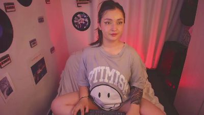 sara_cuteeyes live cam on Cam4