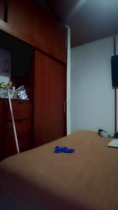 sara_jonnes live cam on Cam4