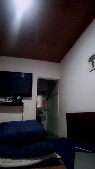 sara_jonnes live cam on Cam4