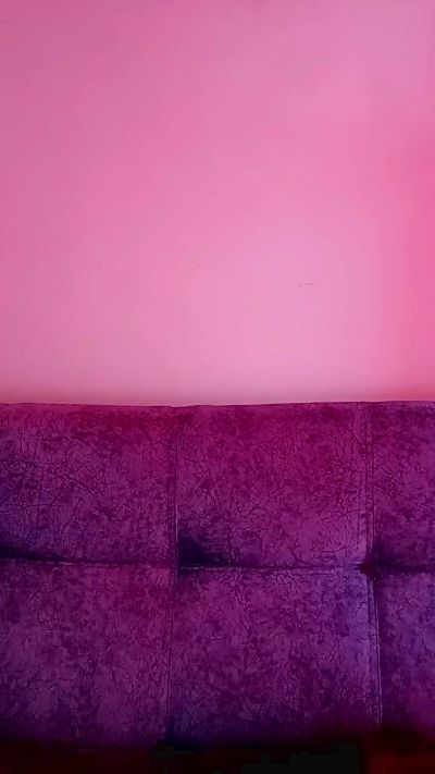 sara_jonnes live cam on Cam4