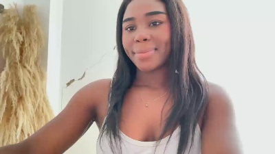 sara_muscle1 live cam on Cam4