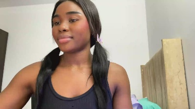 sara_muscle1 live cam on Cam4