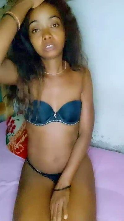 Profile and Statistics for sarah760 on Cam4