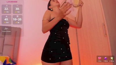 sarasvati_rai live cam on Cam4