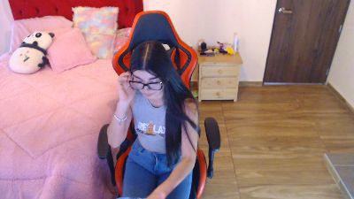 saray_honey live cam on Cam4