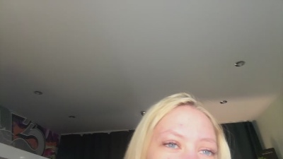 sashablonde_ live cam on Cam4