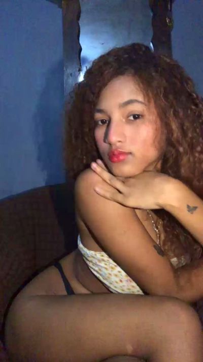 sashalis55 live cam on Cam4