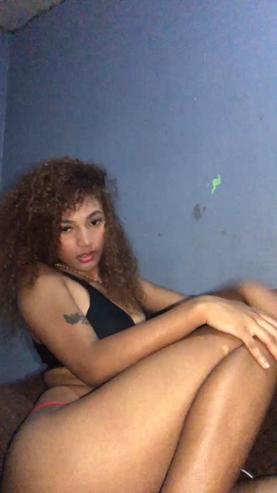 sashalis55 live cam on Cam4